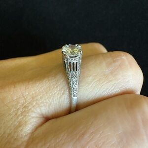 Elegant Sterling Silver and Cubic Zirconia Ring Size 7